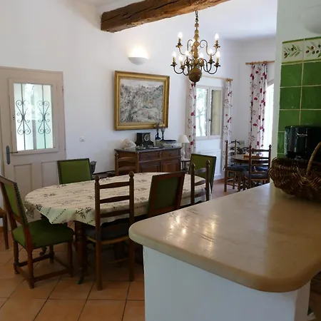 Colombelle * Bonnieux